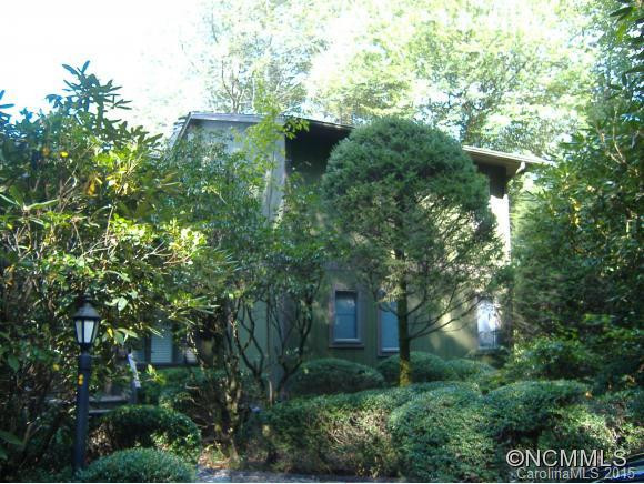 77 Woodthrush Way