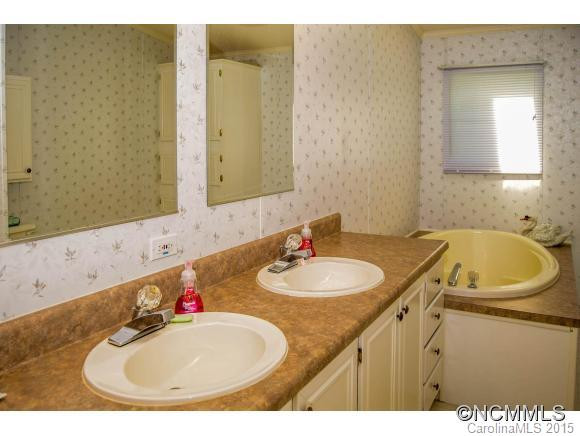 384 Holbert Road - Photo 10
