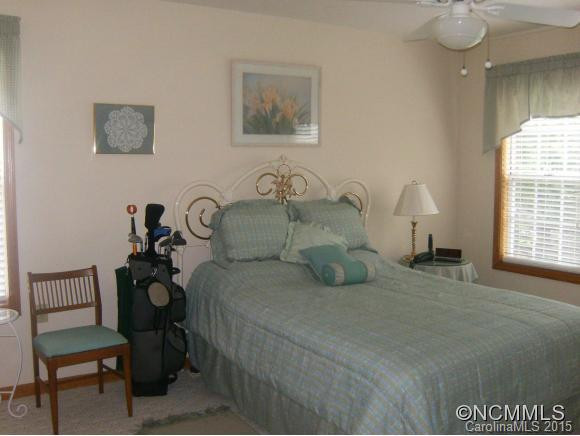 661 East Park Place - Photo 11