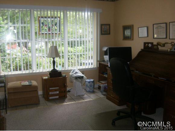 661 East Park Place - Photo 17