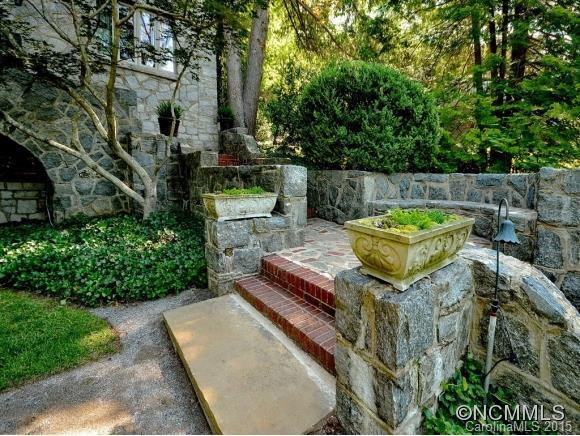 151 Stratford Road - Photo 2