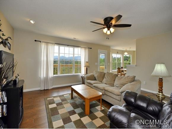 182 SELBY DRIVE - Photo 9