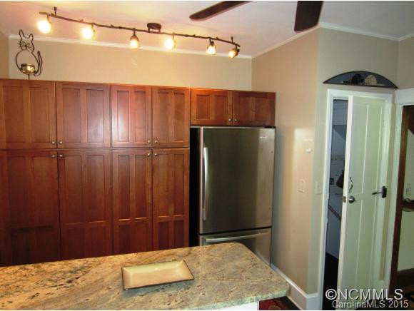 208 Pearson - Photo 6