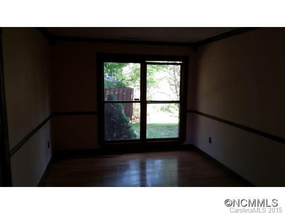 132 Oaken Hill Pl - Photo 4