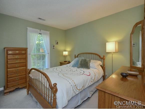 48 MOUNT CARMEL DR - Photo 12