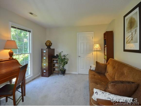 48 MOUNT CARMEL DR - Photo 6