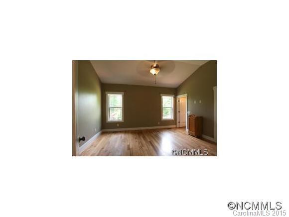 270 Tryon View Dr. - Photo 12