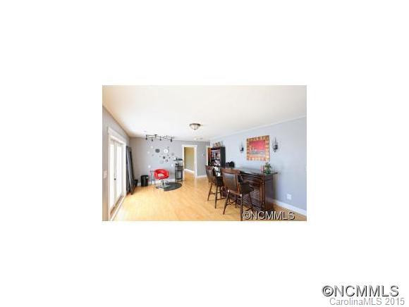 270 Tryon View Dr. - Photo 9