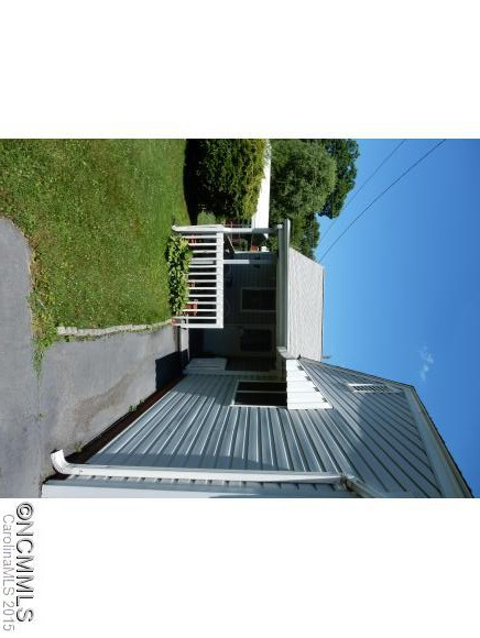 113  Castlerock Drive - Photo 2