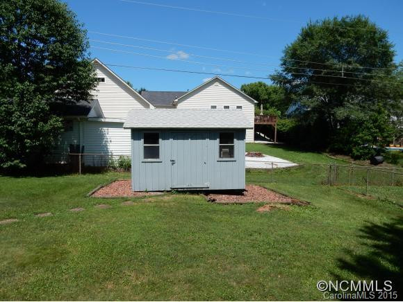 113  Castlerock Drive - Photo 11