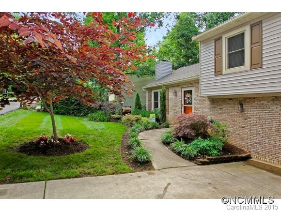 34 FOXBERRY DRIVE - Photo 2