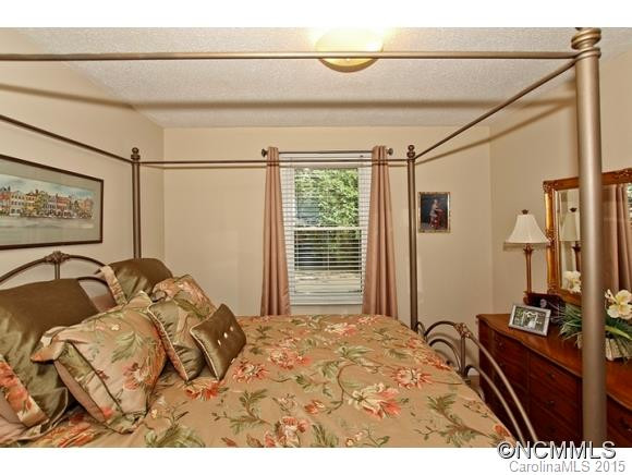 34 FOXBERRY DRIVE - Photo 14