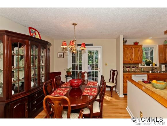 34 FOXBERRY DRIVE - Photo 4