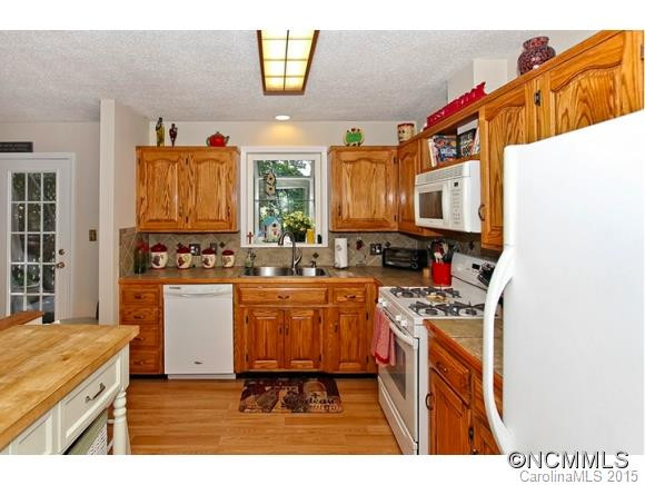 34 FOXBERRY DRIVE - Photo 6