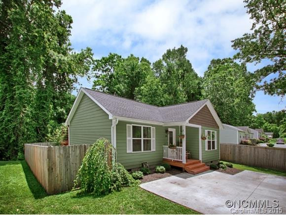 104 IRIS STREET