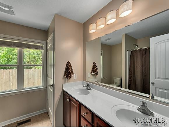 104 IRIS STREET - Photo 11