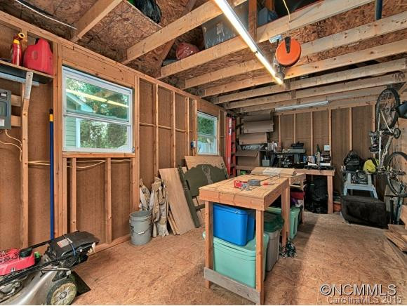 104 IRIS STREET - Photo 13