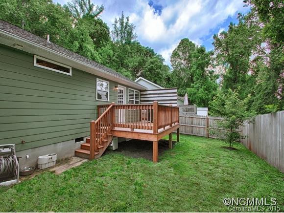 104 IRIS STREET - Photo 17