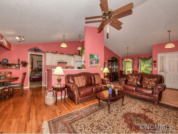 163 Foxwood Drive - Photo 3
