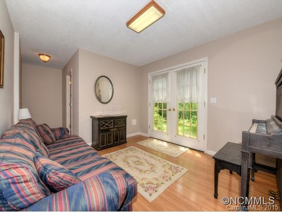 163 Foxwood Drive - Photo 9