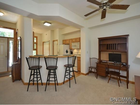 10 STONEY FALLS LOOP, UNIT 302 - Photo 6