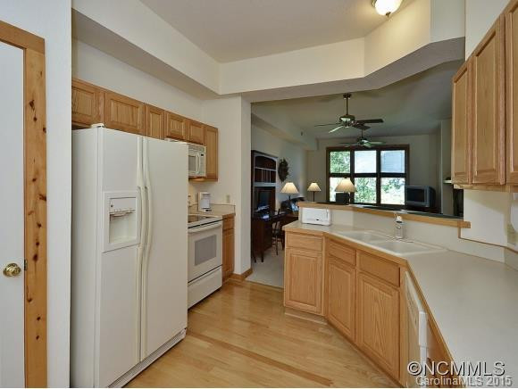 10 STONEY FALLS LOOP, UNIT 302 - Photo 7