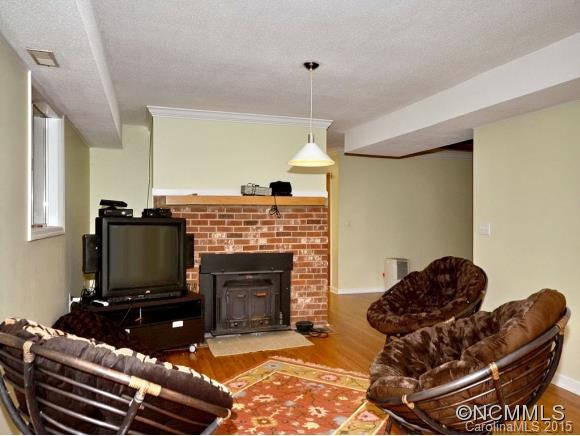518 TERRACE DR - Photo 18