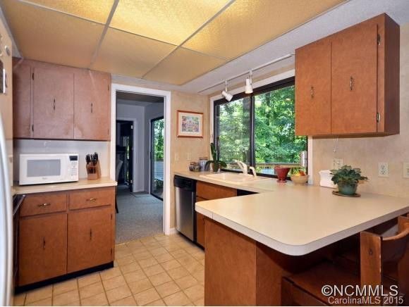 518 TERRACE DR - Photo 8