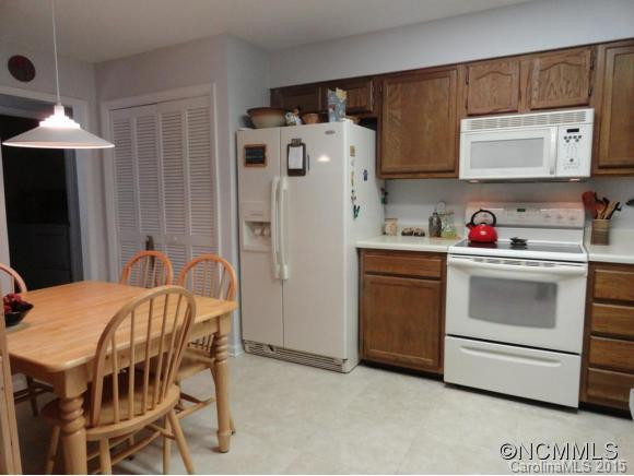 217 Hampton Ct. - Photo 11