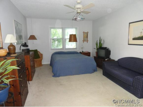 217 Hampton Ct. - Photo 16