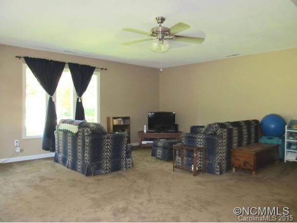 315 MELISSA WAY - Photo 2