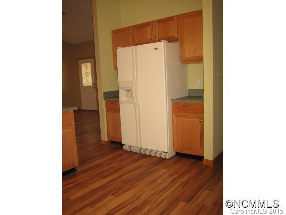 101 Crestview St - Photo 2