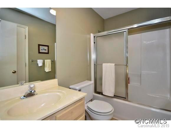 2453 SOUTH LAKESHORE DR - Photo 12