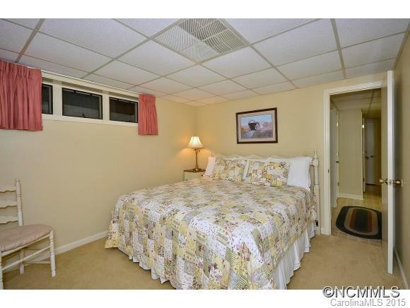 2453 SOUTH LAKESHORE DR - Photo 17
