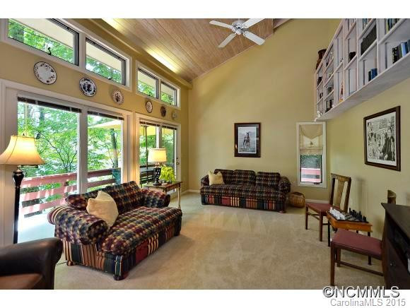 2453 SOUTH LAKESHORE DR - Photo 4