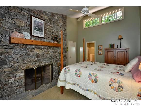 2453 SOUTH LAKESHORE DR - Photo 9