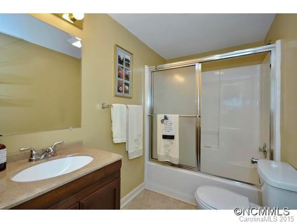 2453 SOUTH LAKESHORE DR - Photo 10