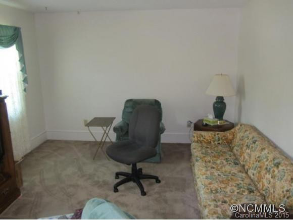 265 Carolina Avenue - Photo 3