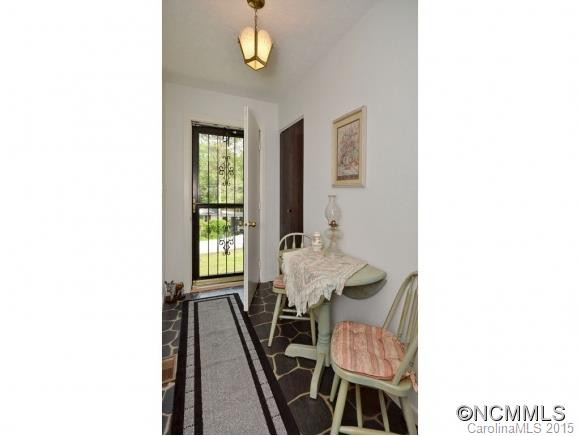603 CLEARVIEW DRIVE - Photo 2