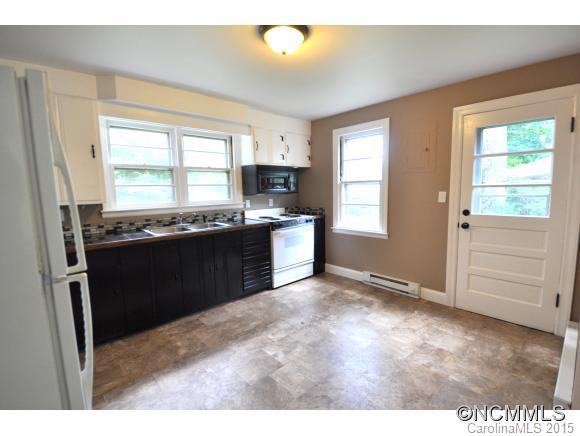 560 Oak Hill Ct. - Photo 4