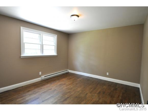 560 Oak Hill Ct. - Photo 7