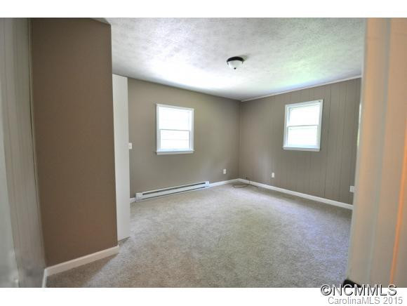 560 Oak Hill Ct. - Photo 8