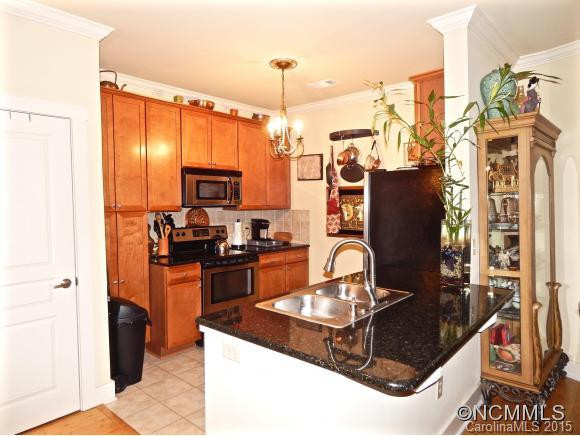 9 KENILWORTH KNOLL #104 - Photo 2