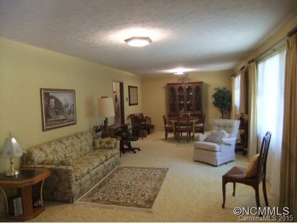 313 Mockingbird - Photo 2