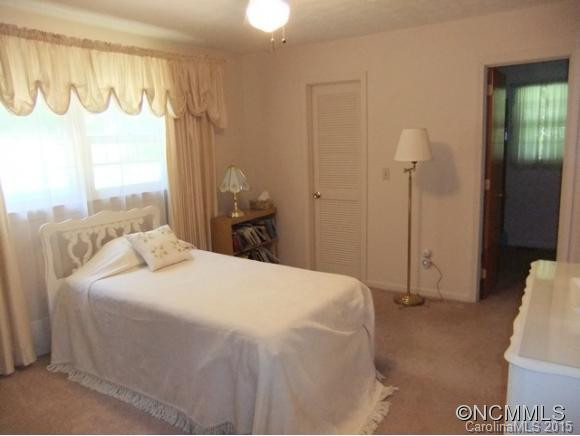 313 Mockingbird - Photo 8