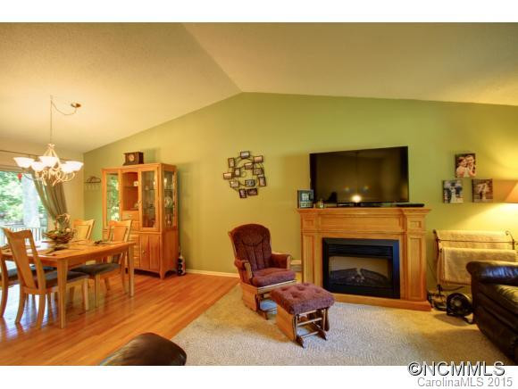 53 Fieldcrest Road - Photo 2