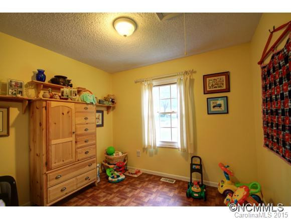 53 Fieldcrest Road - Photo 12