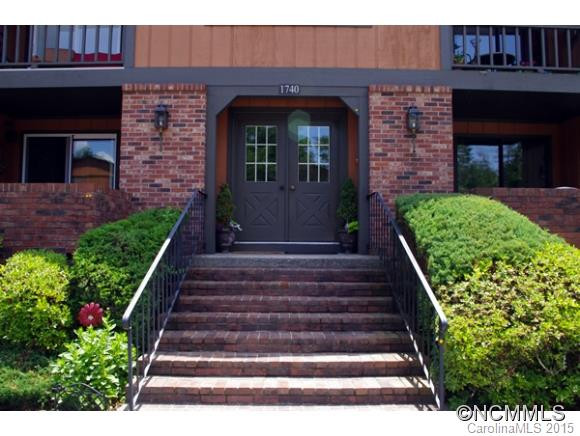 1740 B Haywood Manor Rd - Photo 2