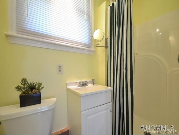 3146 CHARLYNE DRIVE - Photo 9