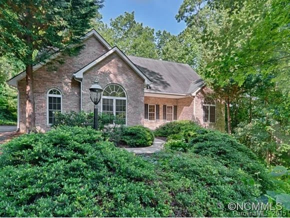 311 SHADECREST LANE
